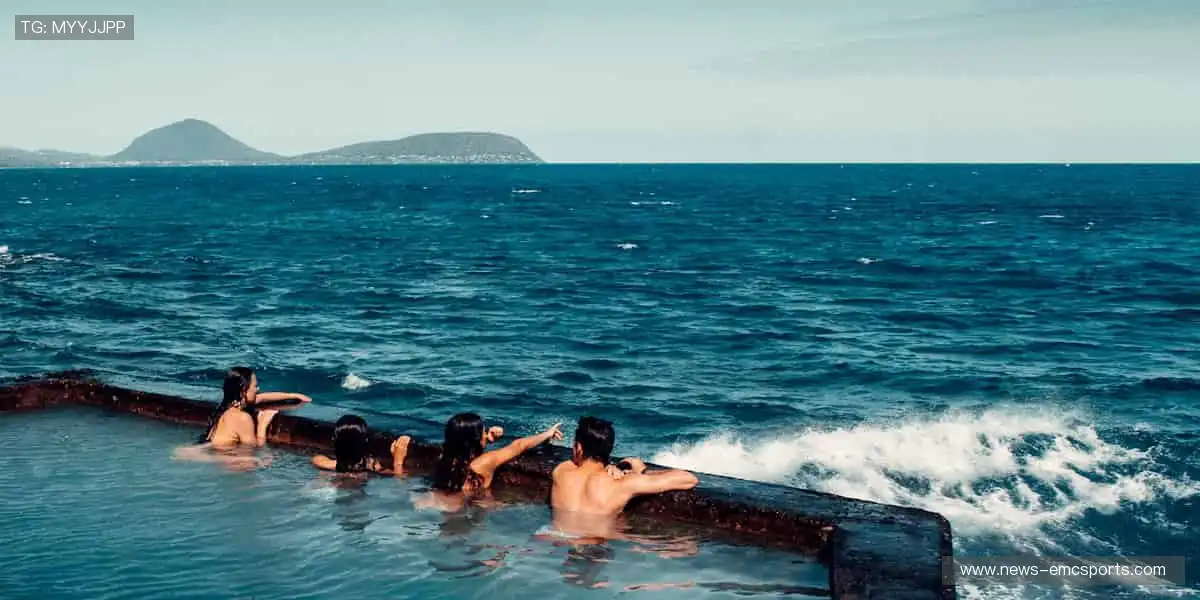 👕球迷专属,个性定制!每一件周边,都是热爱的勋章🎁